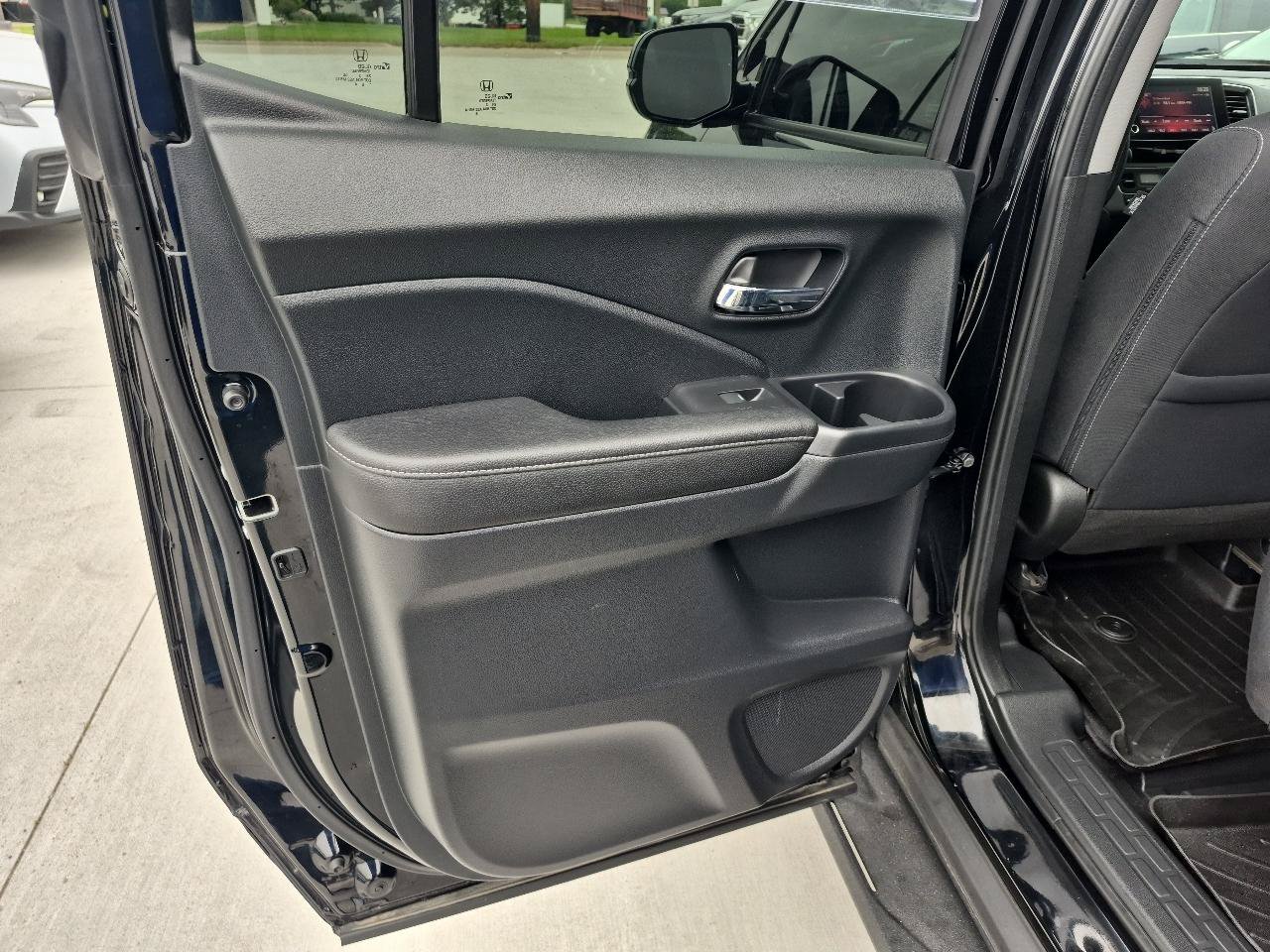 Used 2023 Honda Ridgeline Sport image 13