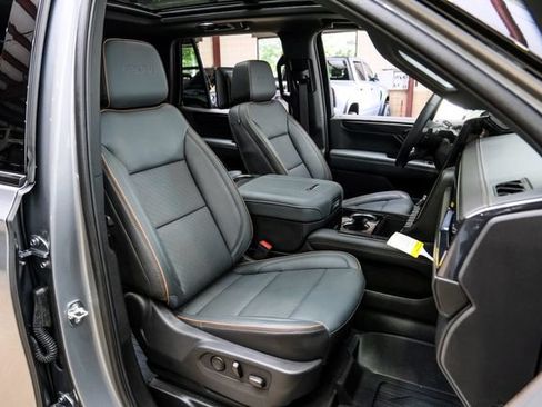 Used 2026 GMC Yukon AT4 w/ AT4 Premium Plus Package AWD/4WD image 65