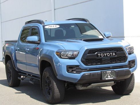 Certified 2018 Toyota Tacoma TRD Pro AWD/4WD image 2