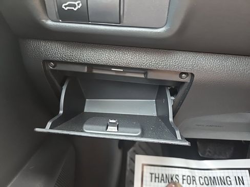 Used 2022 Toyota Highlander XLE image 50