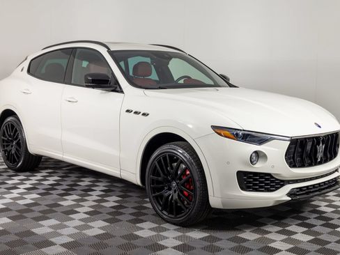 Used 2021 Maserati Levante S AWD/4WD image 10