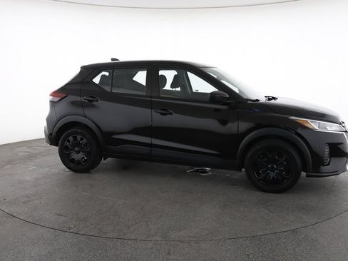 Used 2024 Nissan Kicks S FWD image 15