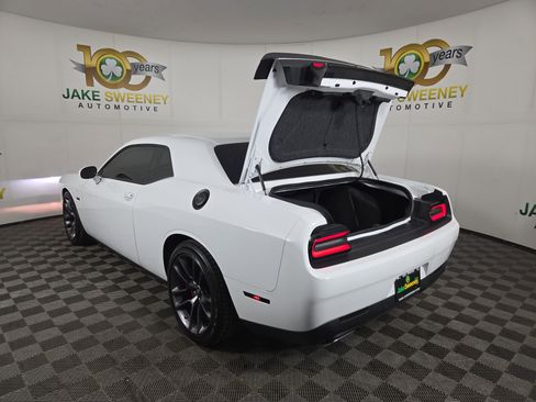 Used 2023 Dodge Challenger R/T w/ Plus Package image 31