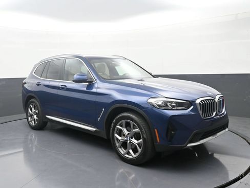 Used 2023 BMW X3 xDrive30i w/ Premium Package AWD/4WD image 3