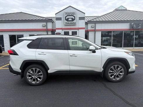 Used 2020 Toyota RAV4 Limited w/ All Weather Liner Package AWD/4WD image 12