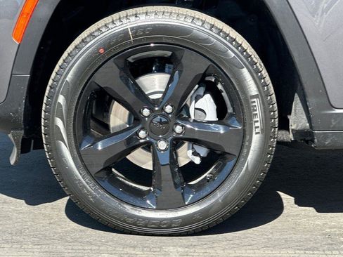 New 2026 Jeep Grand Cherokee Limited image 23