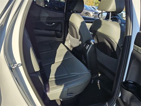 Used 2023 Hyundai Santa Cruz Limited image 13