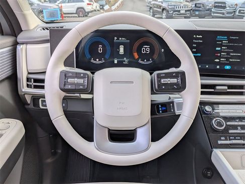 Used 2024 Hyundai Santa Fe SE image 15