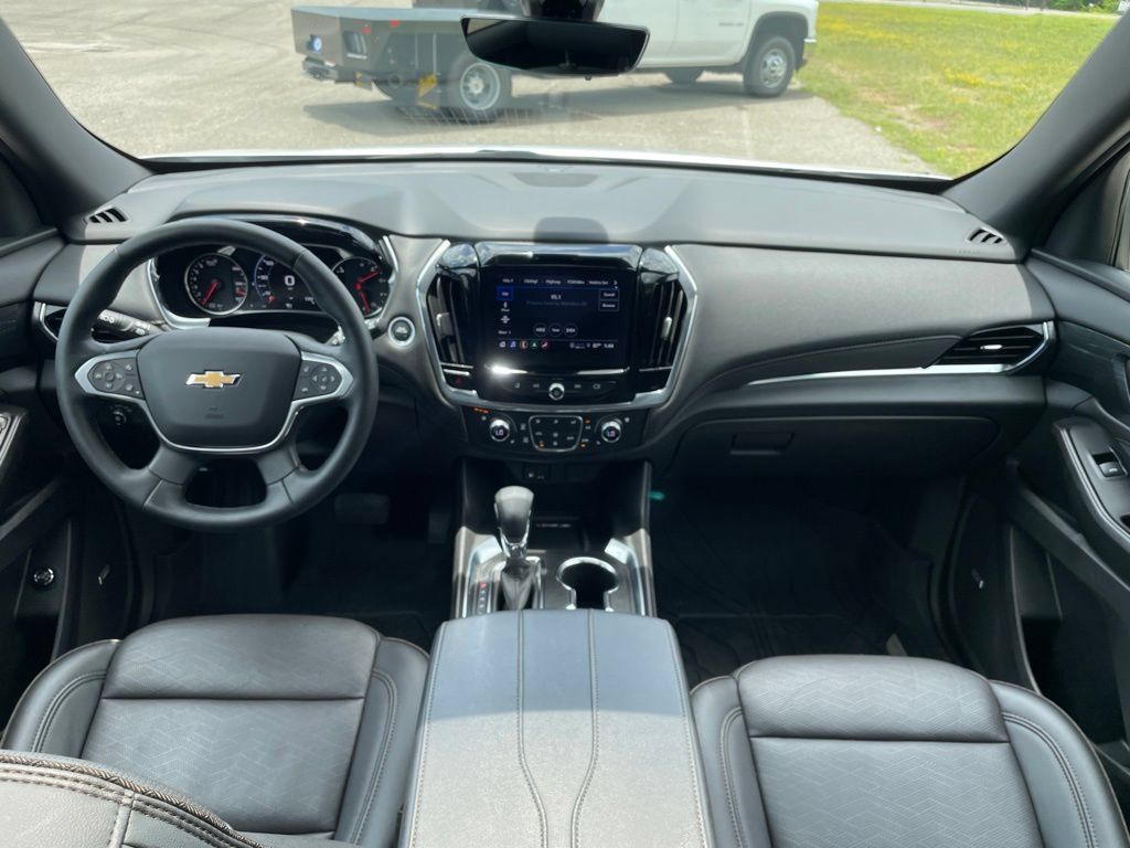 Used 2023 Chevrolet Traverse High Country w/ LPO, Floor Liner Package AWD/4WD image 31