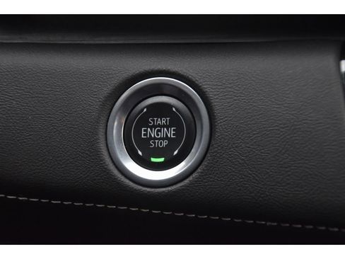 Certified 2024 Cadillac Escalade Premium Luxury image 35