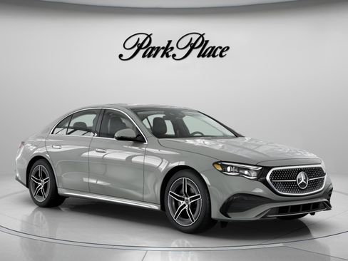New 2026 Mercedes-Benz E 350 4MATIC Sedan image 30