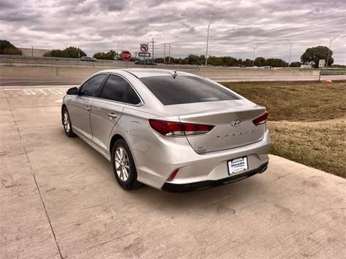 Used 2018 Hyundai Sonata SE image 5