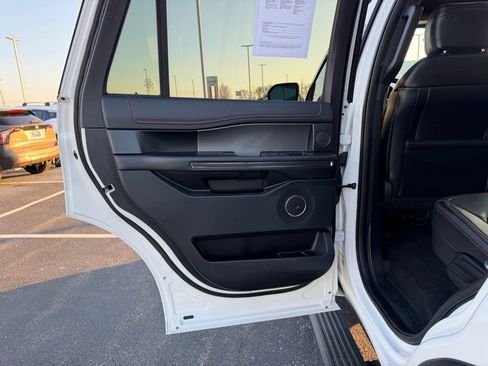 Used 2020 Ford Expedition Limited w/ Equipment Group 303A image 18