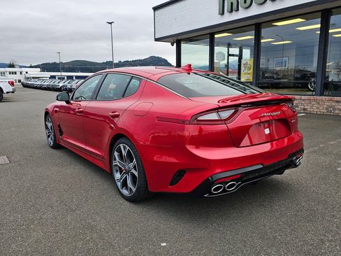 Used 2020 Kia Stinger GT2 image 9