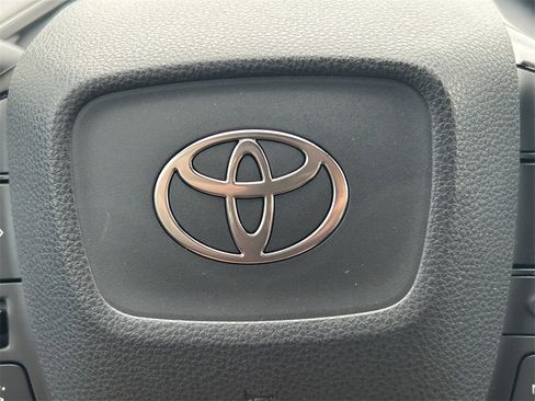 Used 2025 Toyota Prius Limited image 42