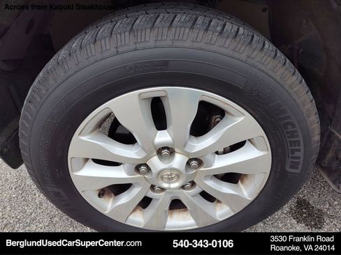 Used 2016 Toyota Sequoia Platinum image 10