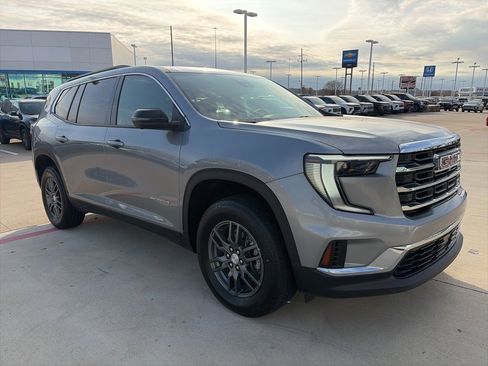 Used 2025 GMC Acadia Elevation image 1