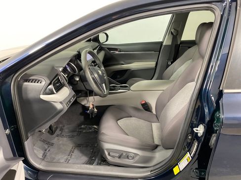 Used 2021 Toyota Camry LE image 7