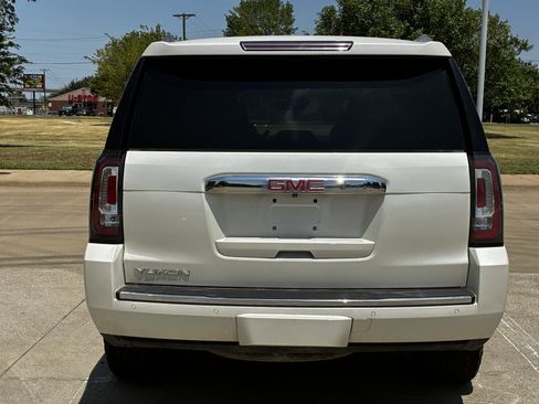 Used 2015 GMC Yukon Denali w/ Premium Package AWD/4WD image 21