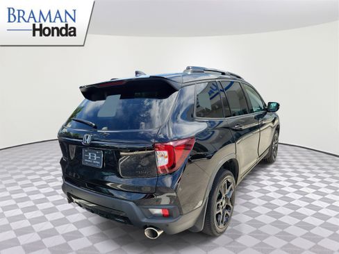 Certified 2024 Honda Passport Black Edition image 3