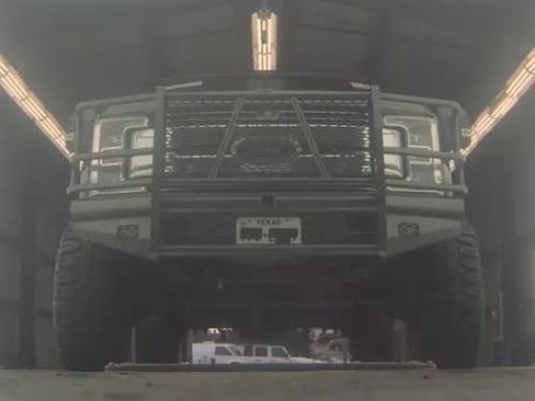 Used 2017 Ford F250 Lariat w/ Lariat Ultimate Package image 3