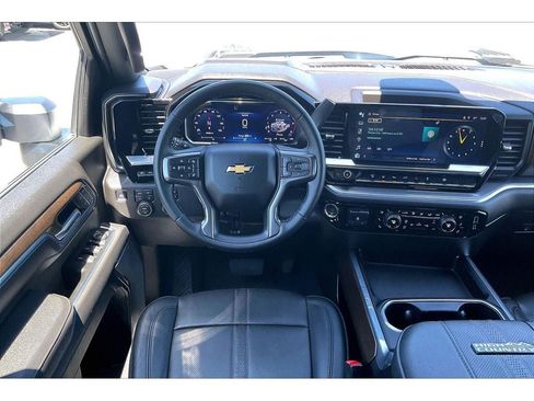 Used 2026 Chevrolet Silverado 3500 High Country w/ Technology Package AWD/4WD image 5