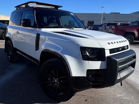 Certified 2023 Land Rover Defender 90 X-Dynamic SE image 3