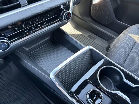 New 2026 Chevrolet Equinox LT FWD image 8