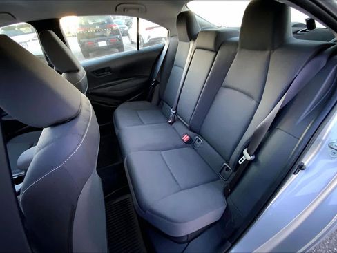 Used 2025 Toyota Corolla LE image 20