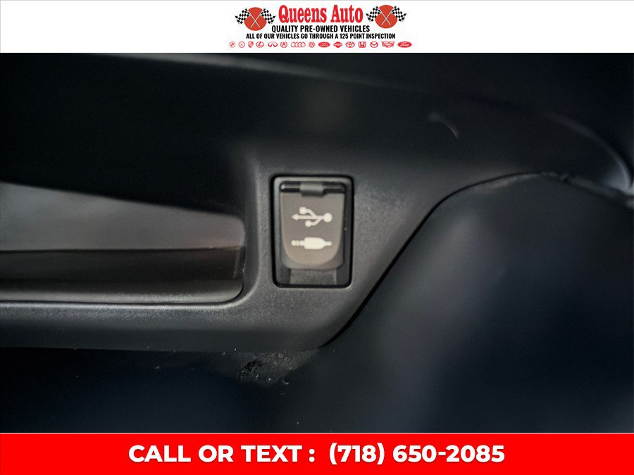Used 2018 Toyota C-HR XLE FWD image 43