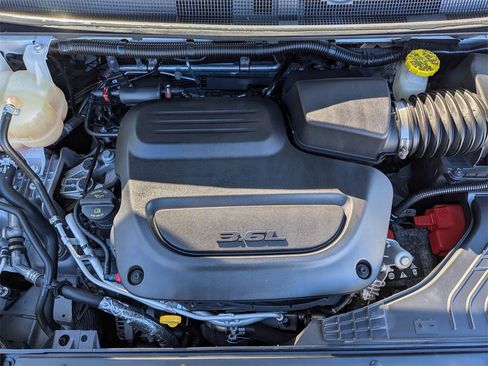 Used 2022 Chrysler Pacifica Touring-L w/ S Appearance Package image 27