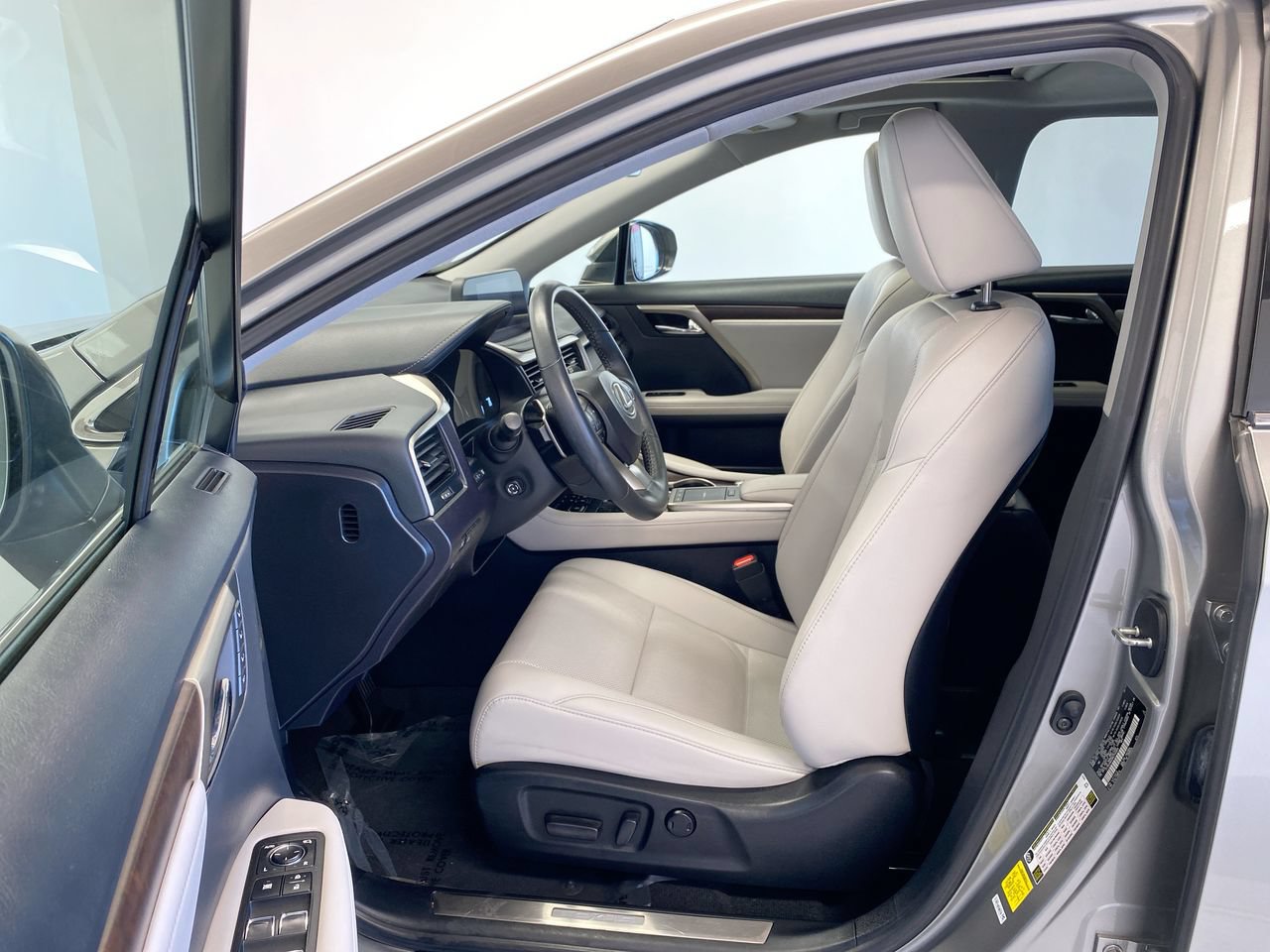 Used 2022 Lexus RX 350 FWD w/ Premium Package image 16