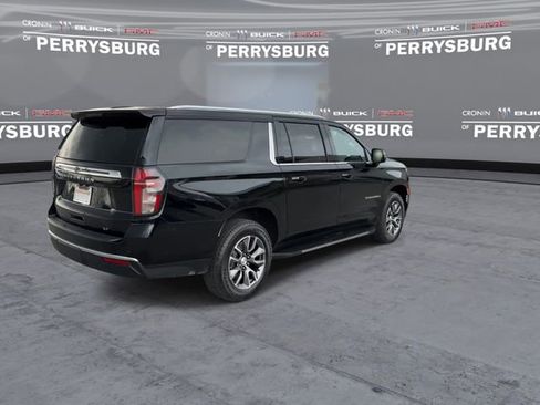 Used 2021 Chevrolet Suburban LT w/ LT Signature Package AWD/4WD image 8