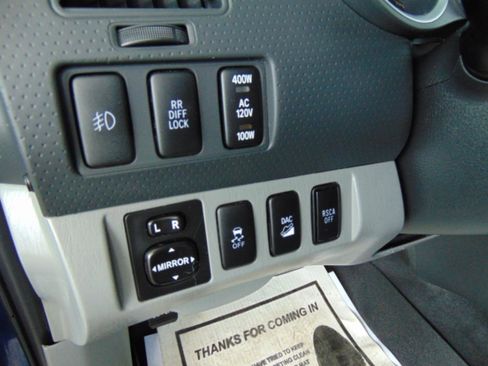 Used 2015 Toyota Tacoma 4x4 Double Cab w/ TRD Off-Road Package image 11