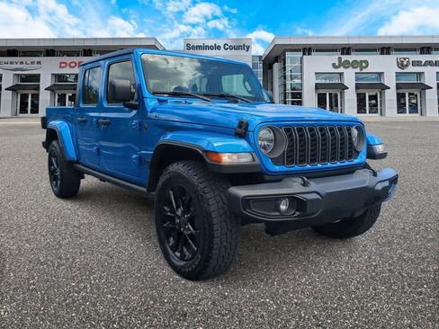 Certified 2025 Jeep Gladiator Sport AWD/4WD image 2