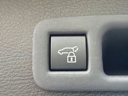 New 2026 Toyota Sienna Platinum AWD/4WD image 18