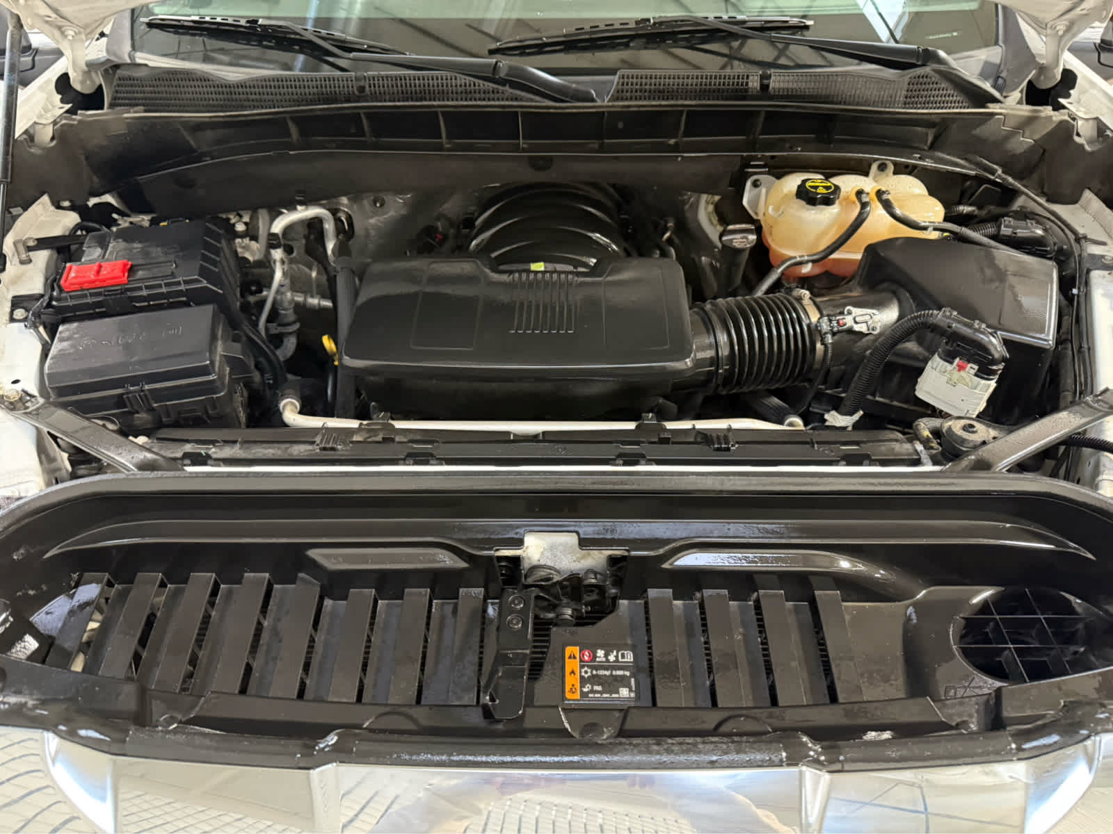Used 2025 GMC Sierra 1500 SLT AWD/4WD image 12