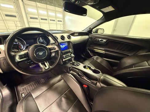 Used 2016 Ford Mustang GT Premium image 12