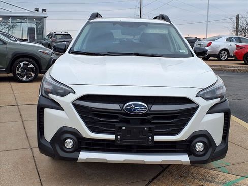 Certified 2025 Subaru Outback Limited image 23