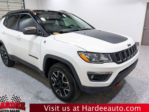 Used 2019 Jeep Compass Trailhawk w/ Cold Weather Group image 6