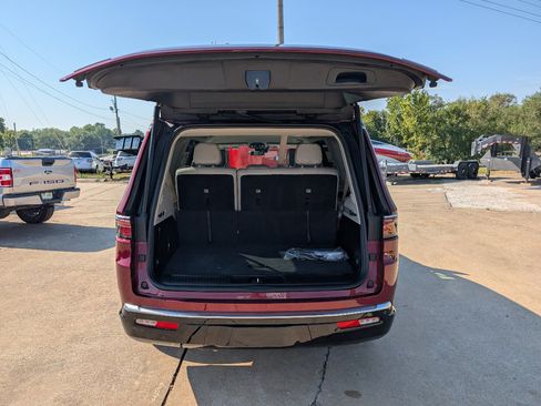 Used 2022 Jeep Wagoneer Series II image 10