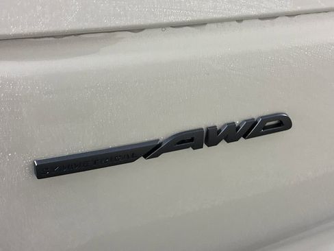 New 2026 Subaru Outback Touring XT image 7