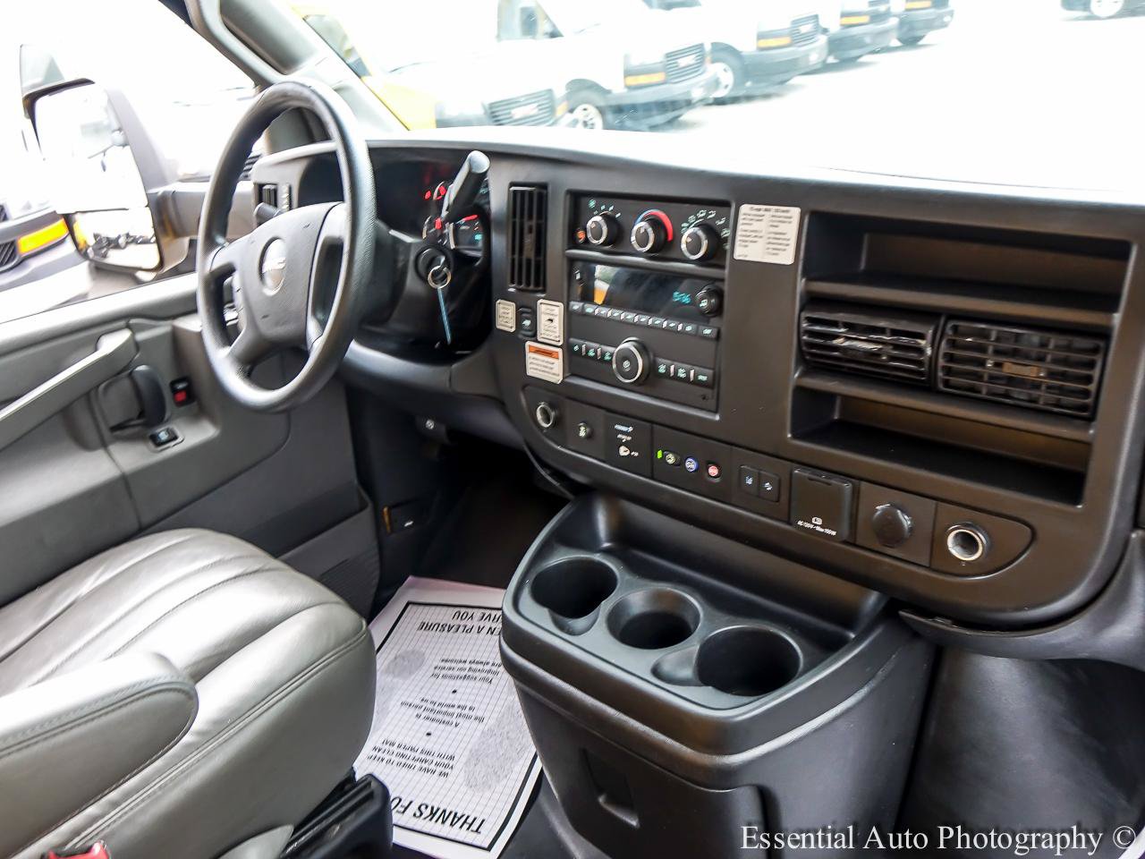 Used 2021 GMC Savana 3500 Extended w/ Power Convenience Package RWD image 18
