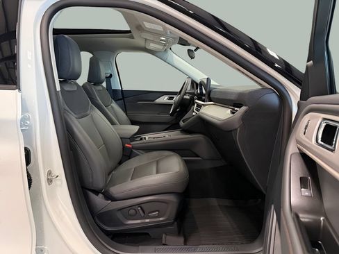 New 2026 Ford Explorer Active w/ Active Comfort Package AWD/4WD image 33