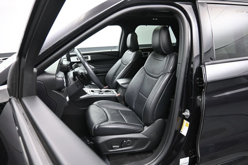 Used 2020 Ford Explorer ST w/ ST Street Pack AWD/4WD image 24