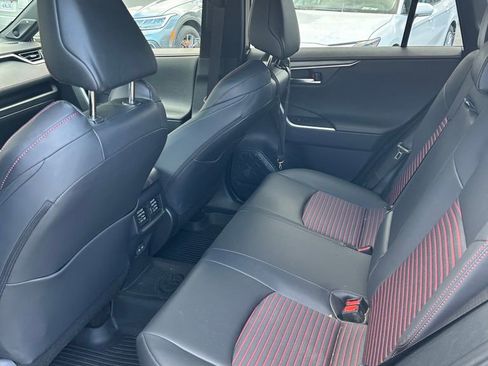 Used 2025 Toyota RAV4 XSE w/ Weather Package AWD/4WD image 10