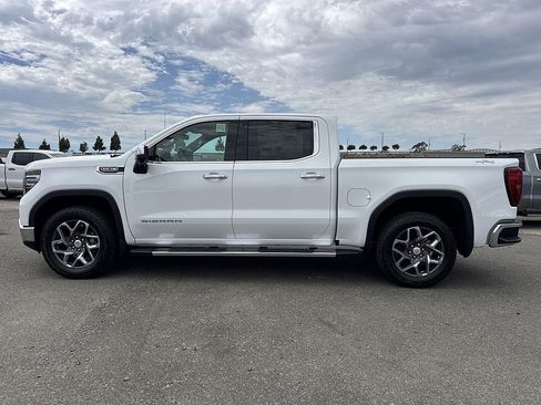 New 2026 GMC Sierra 1500 SLT w/ SLT Premium Plus Package AWD/4WD image 5