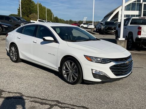 Used 2023 Chevrolet Malibu LT image 3