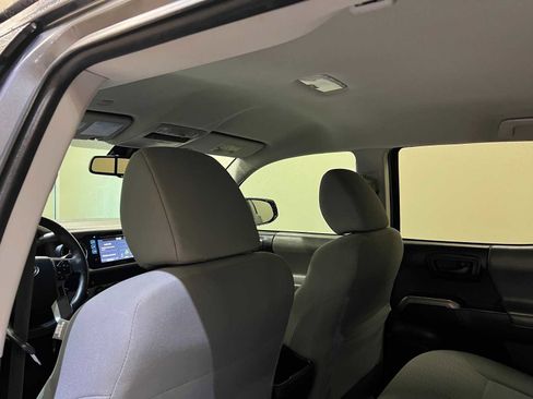 Used 2019 Toyota Tacoma SR5 image 12