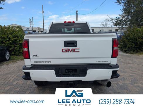 Used 2019 GMC Sierra 2500 Denali w/ Duramax Plus Package image 4